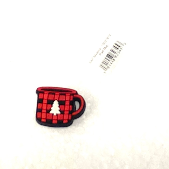 Crocs Christmas Holiday Plaid Mug Jibbitz Charm - Picture 1 of 1